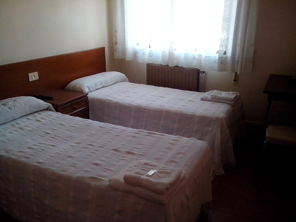 Pension Estrada Santiago de Compostela Room photo